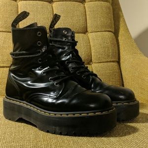 PLATFORM DOC MARTENS SIZE WOMENS 10